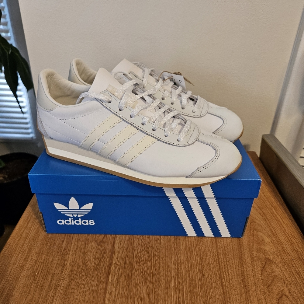 NWT Adidas Country OG Sneakers Size 8.5